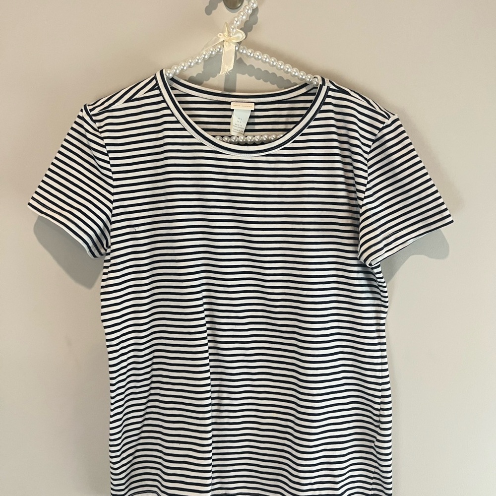 H&M Navy and White Fitted Short Sleeve T-Shirt size Large